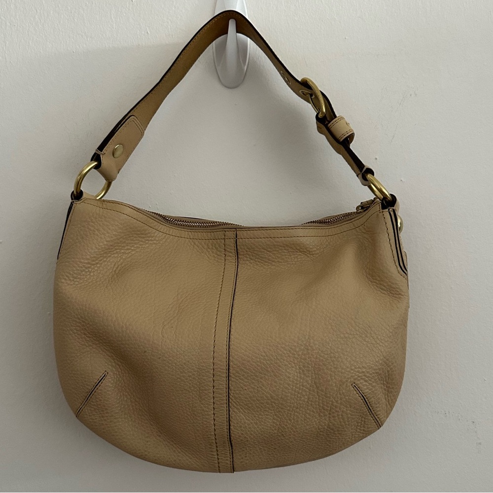 Retro Coach Soho Pebbled Leather Hobo Shoulder Bag in Beige